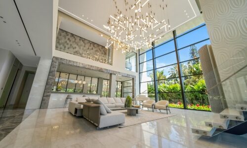 Interior luxury home, 25 piece chandelier, lighting control automation, Lutron, Maxicon